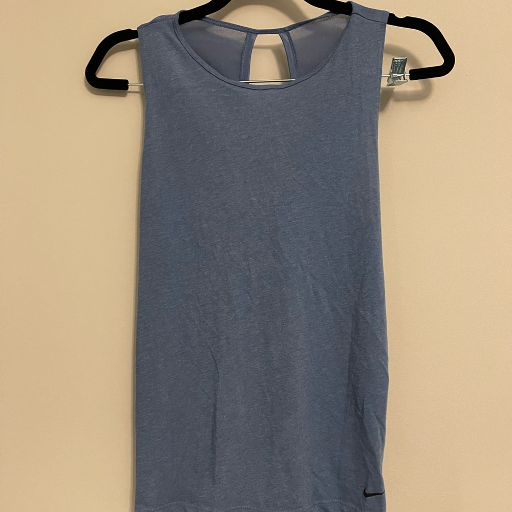 Nike workout top